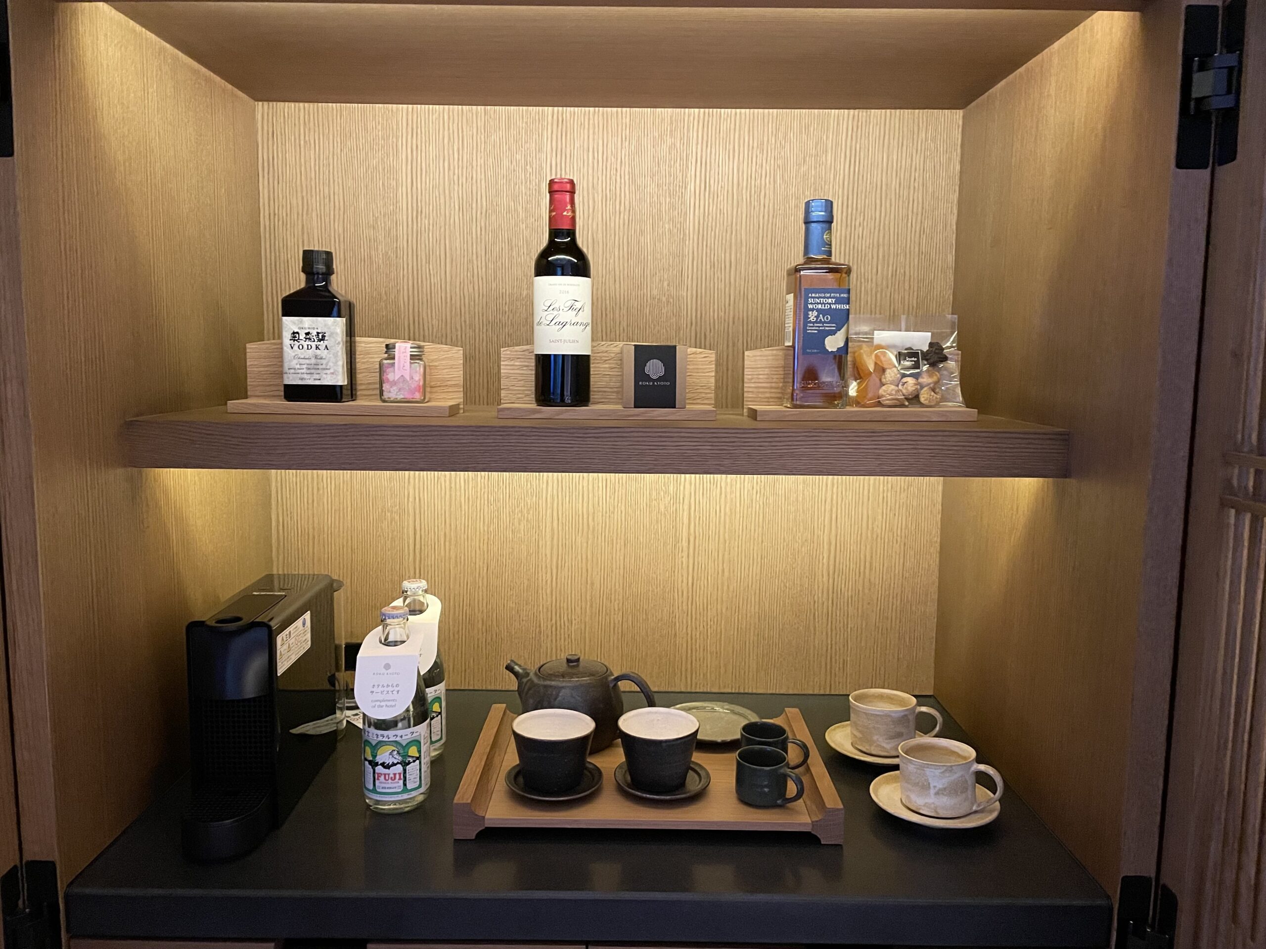 ロク京都 客室 ミニバー ワイン 日本酒
