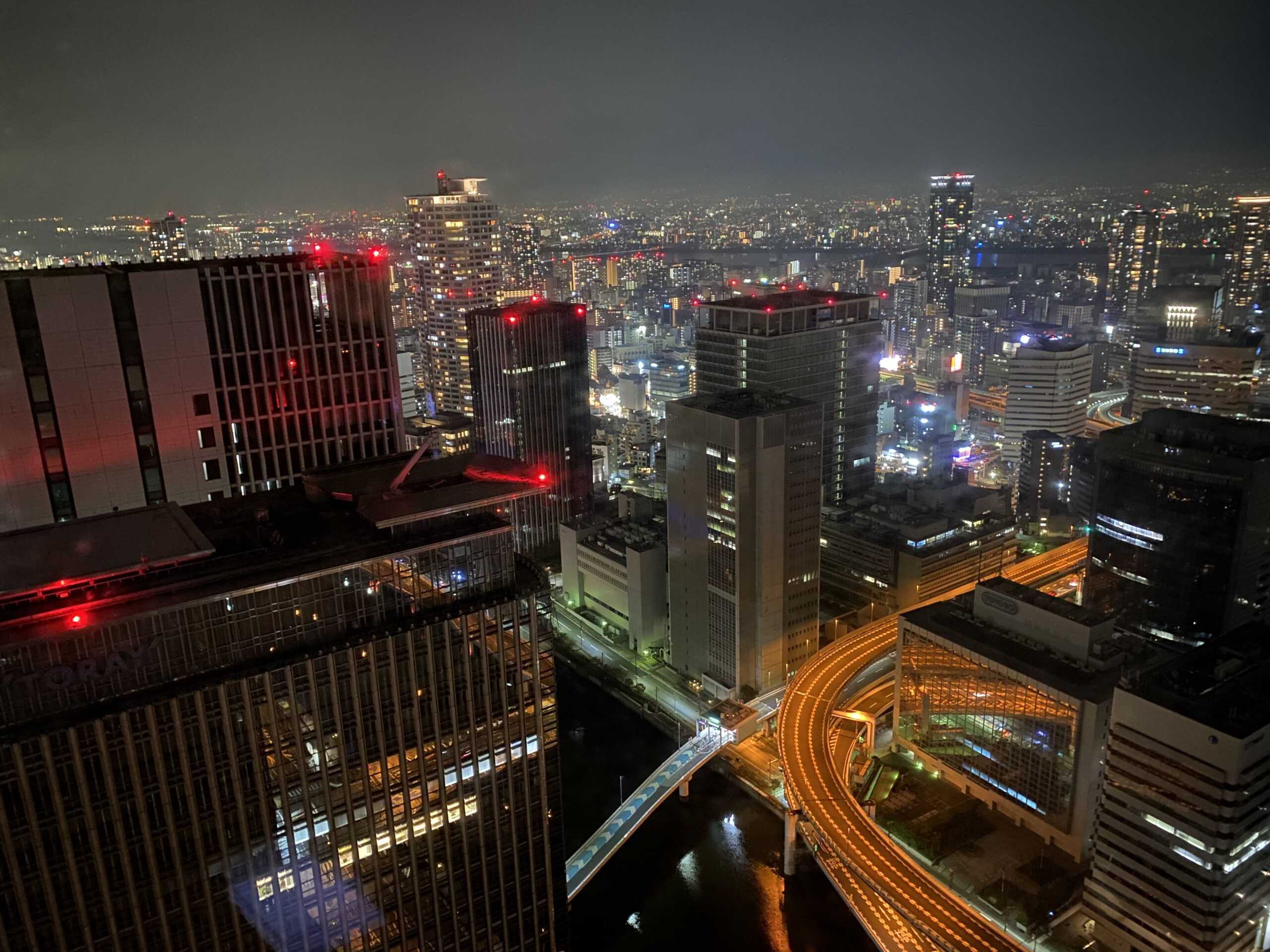 コンラッド大阪 客室からの大阪夜景
