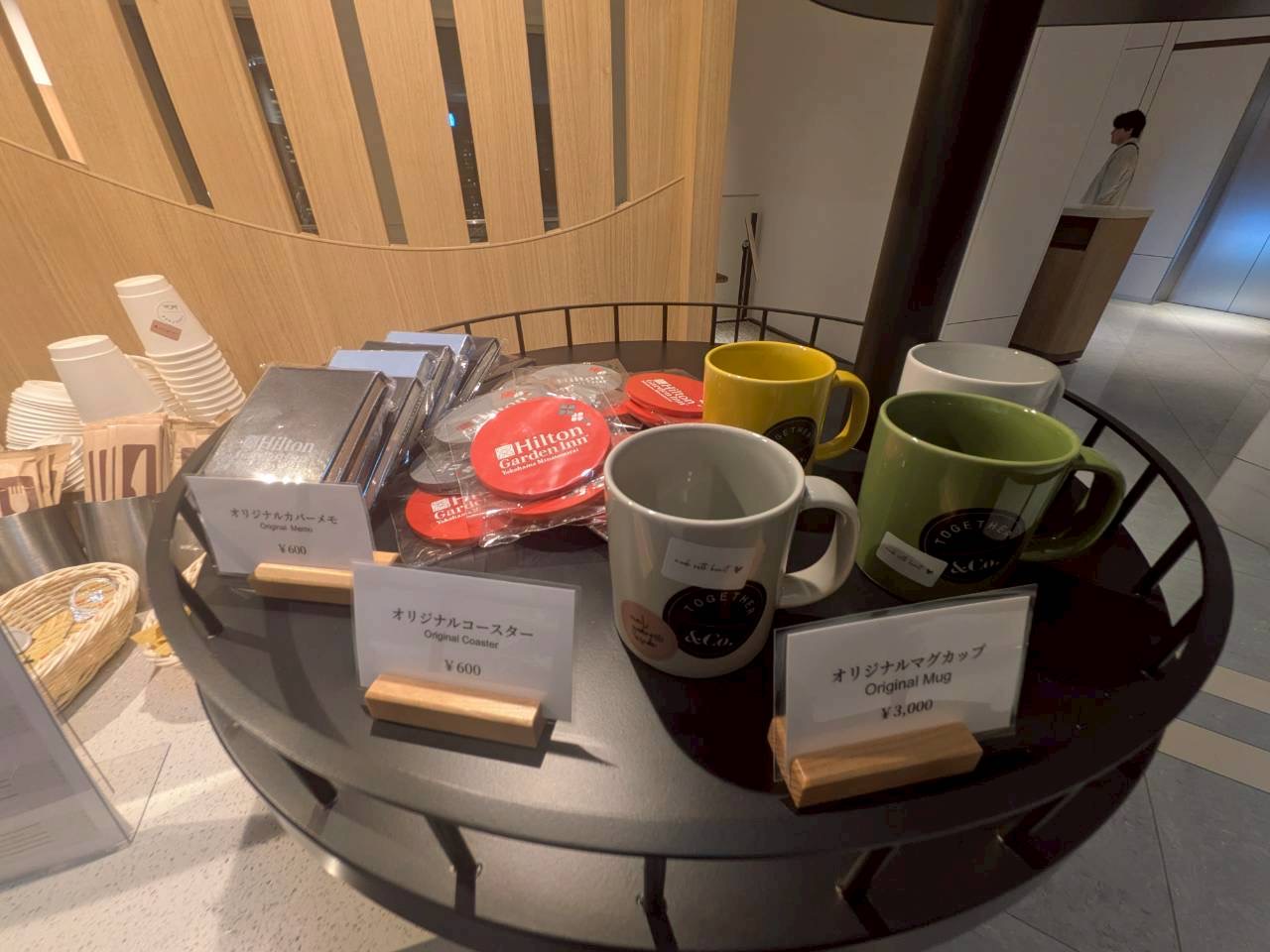 ロビーのオリジナルグッズ売り場