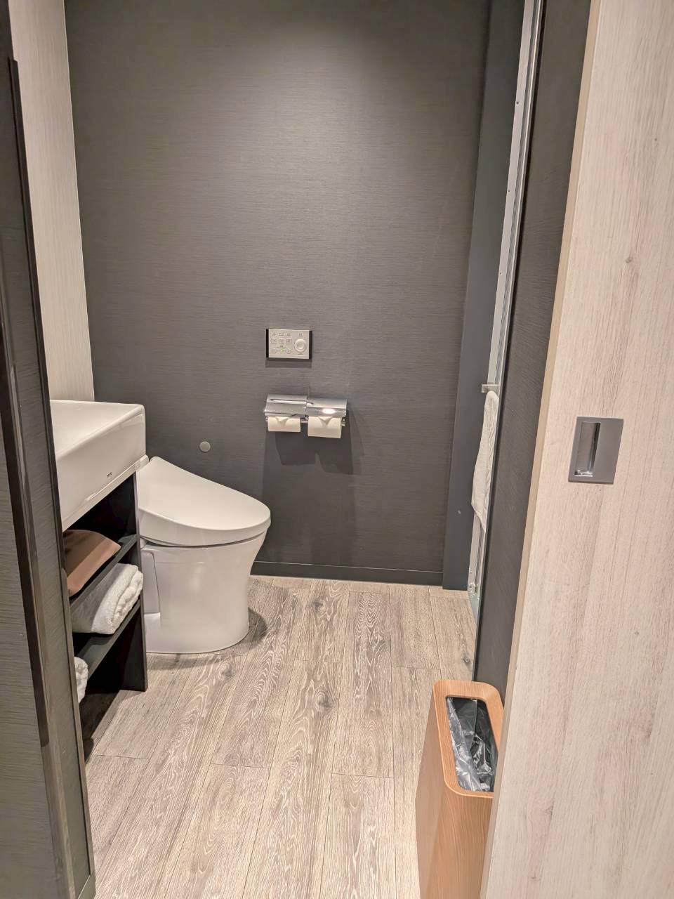 客室トイレとウォシュレット