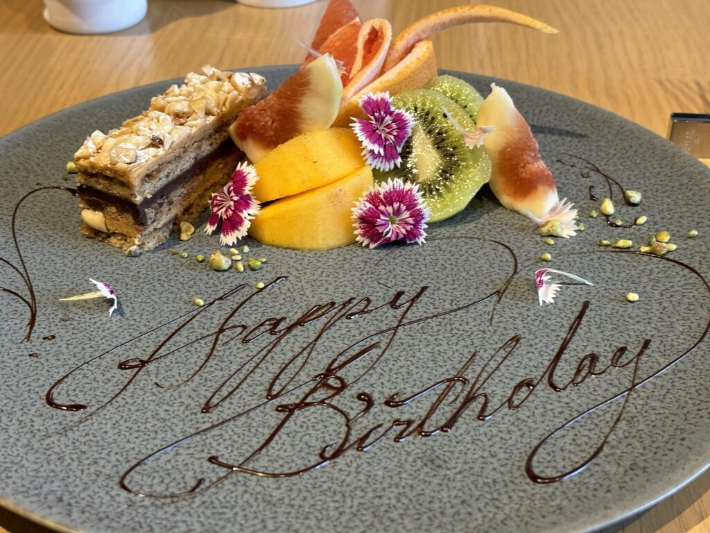 HPCJ特典のバースデーケーキ｜ダブルツリーbyヒルトン京都駅前