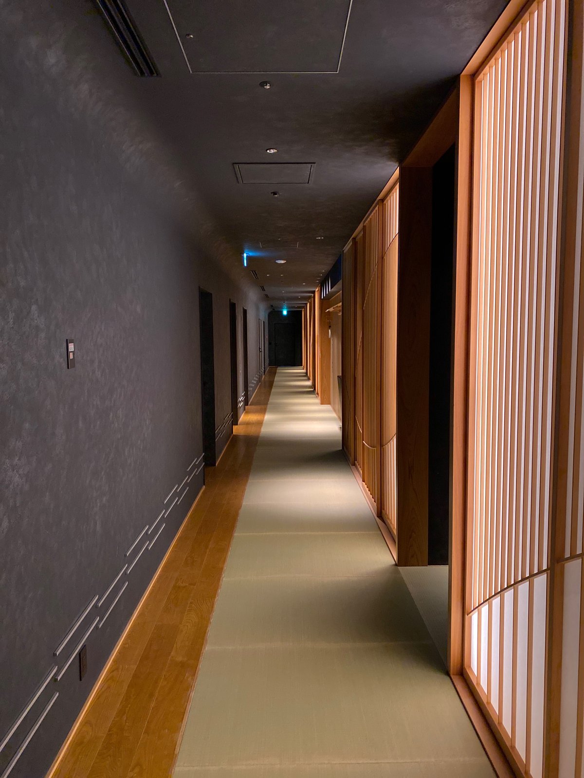 星のや東京 館内の廊下|本人撮影