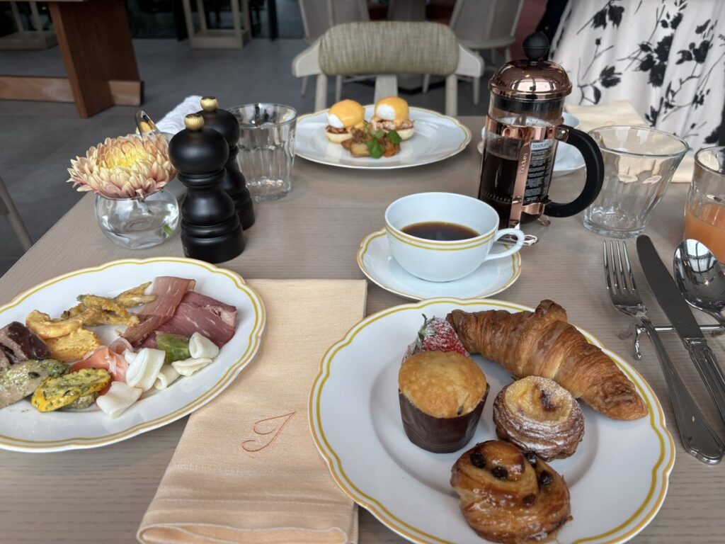 ウォルドーフ・アストリア大阪 朝食ビュッフェ
