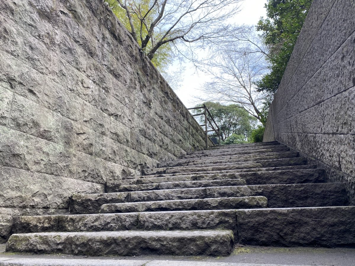 仙巌園の石階段。西郷どんロケ地
